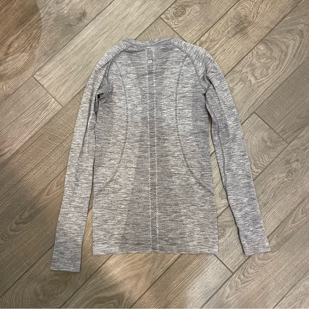 Lululemon Swiftly Tech Long Sleeve Shirt Grey - Picture 3 of 4
